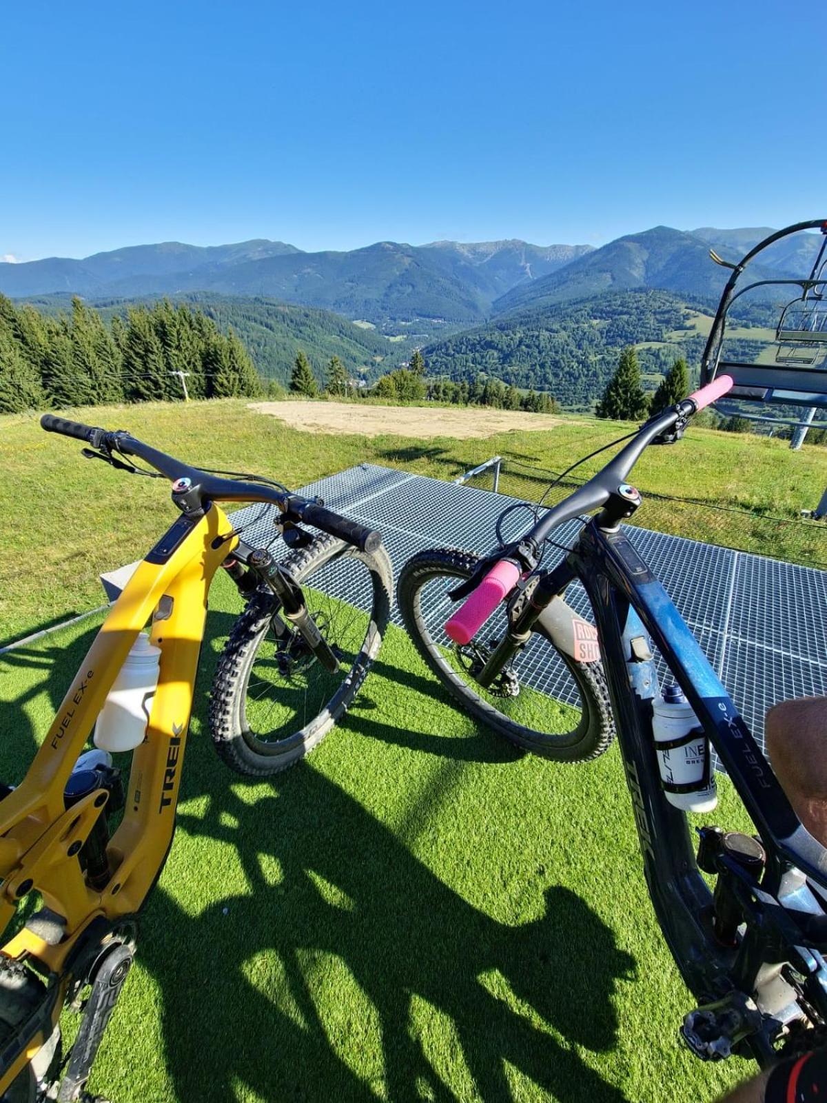 Bystra 94 Profibikers Hotel Buitenkant foto